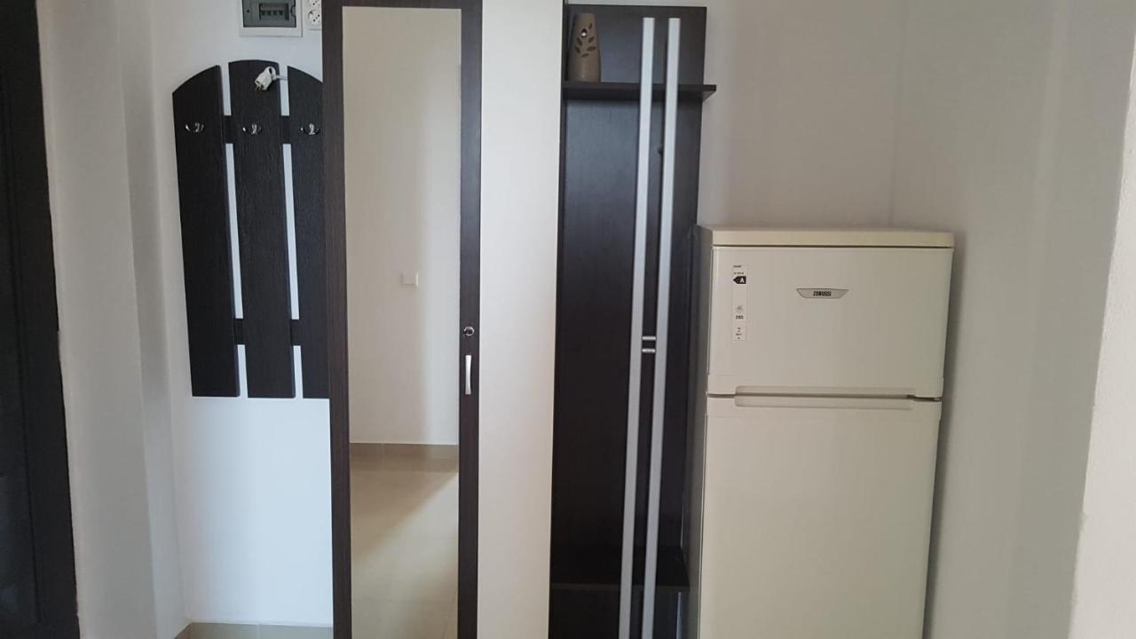 Apartament Teo Caransebes Luaran gambar